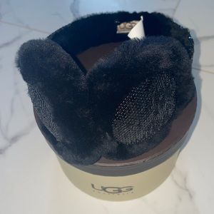 UGG NEW IN BOX GORGEOUS SEQUIN EAR MUFFS